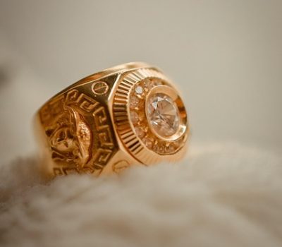 anillo de oro